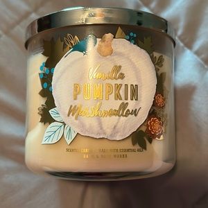 Bath and Body Works Vanilla Pumpkin Marshmallow 3 Wick Candle